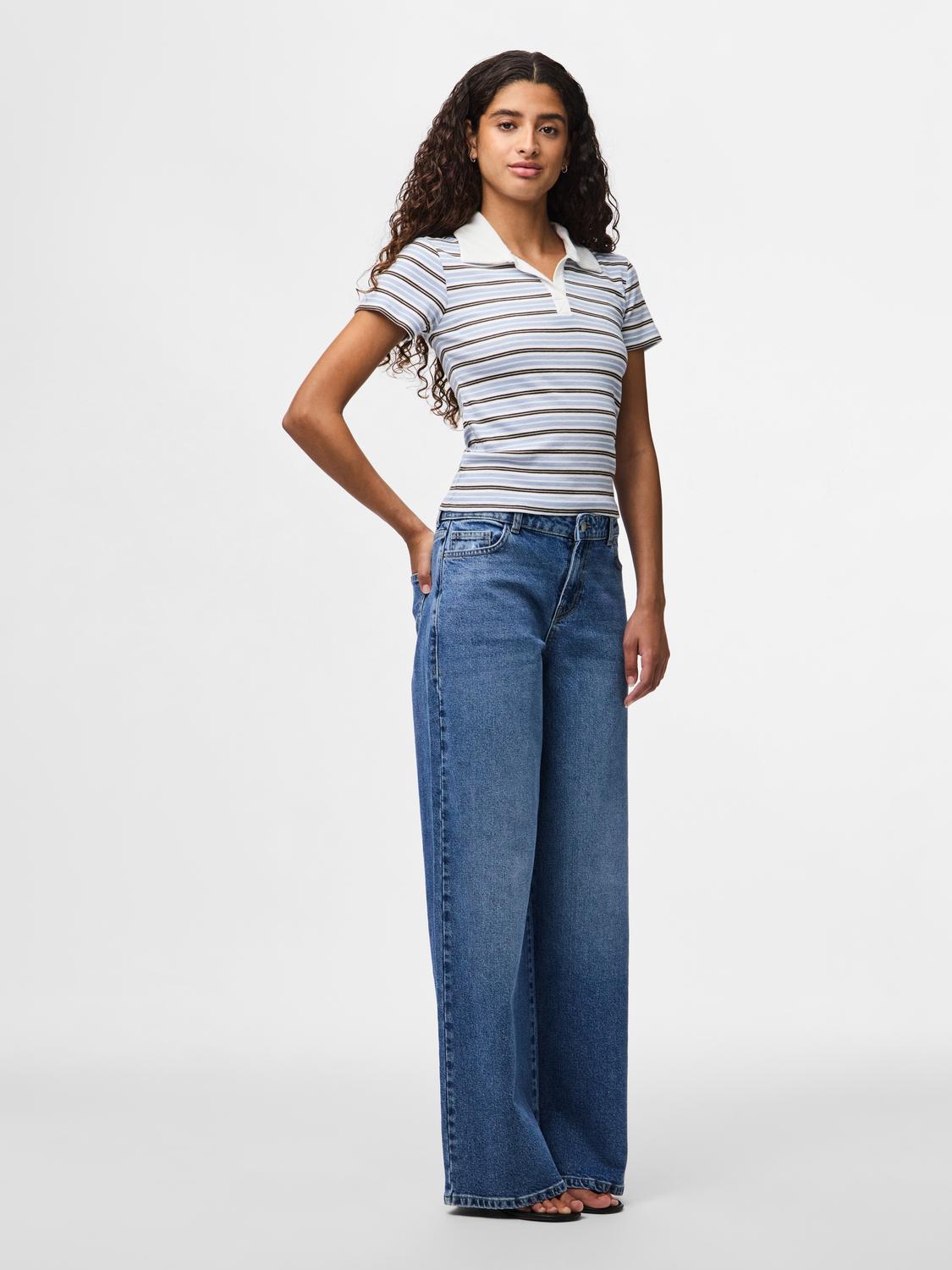 model_shot-front_full